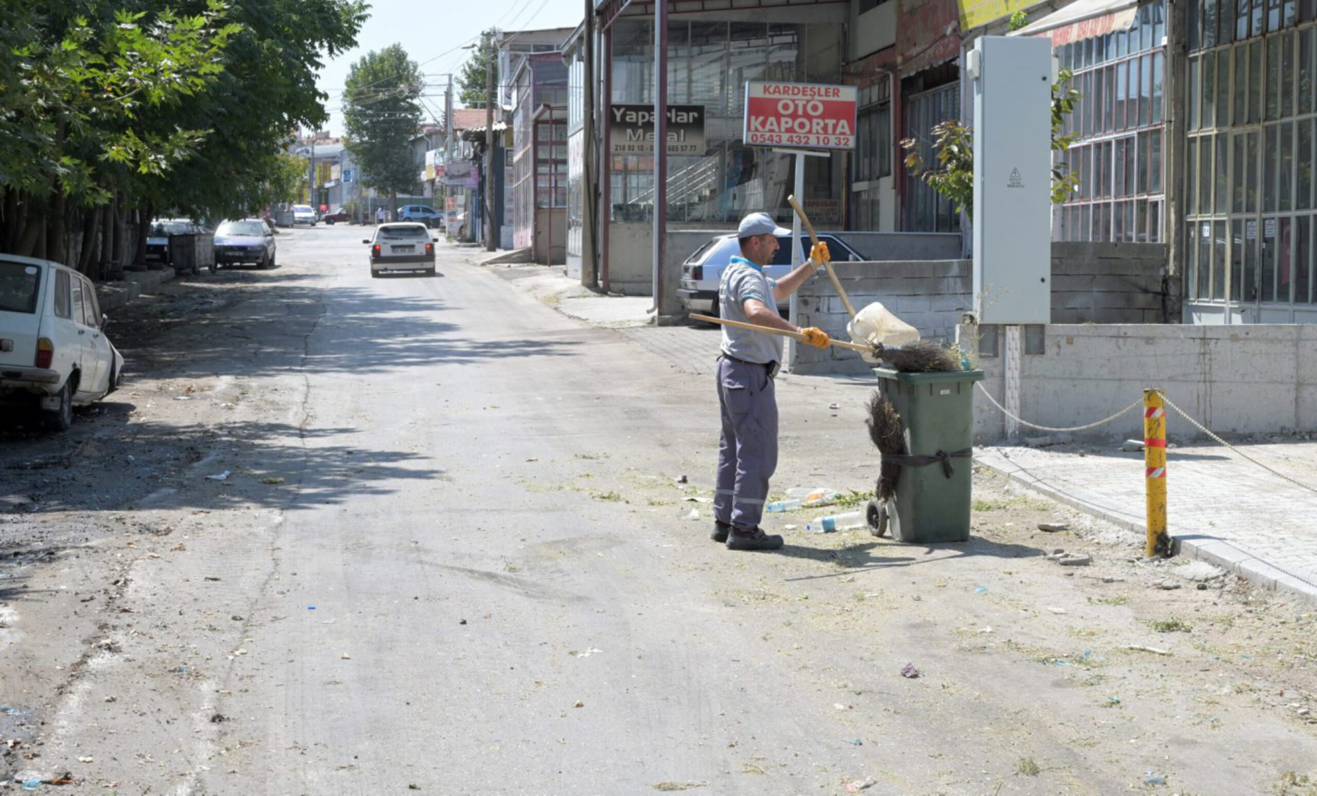 Isparta Belediyesi bir yandan