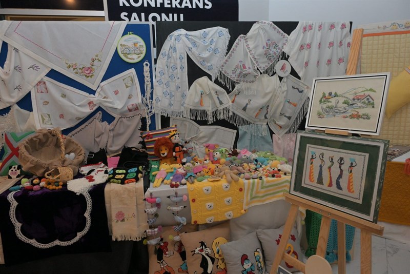 El Emeği Ürünler Gülaryum Fest’te Sergilendi Isparta Belediyesi bünyesindeki Gülaryum