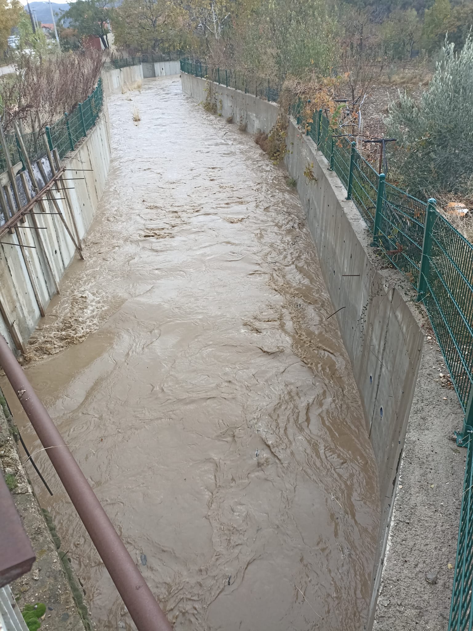 Yağışlı Havalarda Isparta’da Binlerce