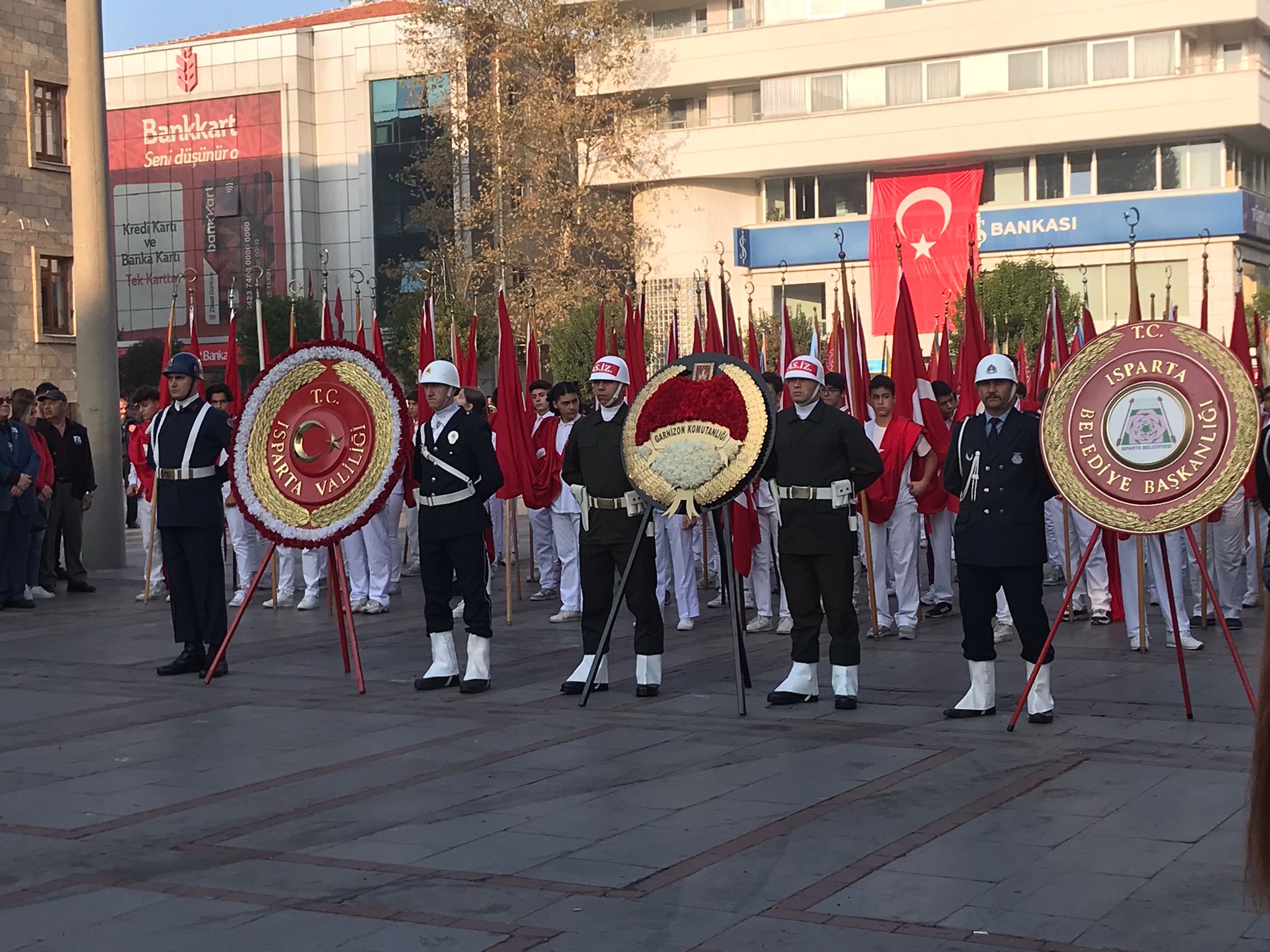 10 Kasım 1938’de yalnızca