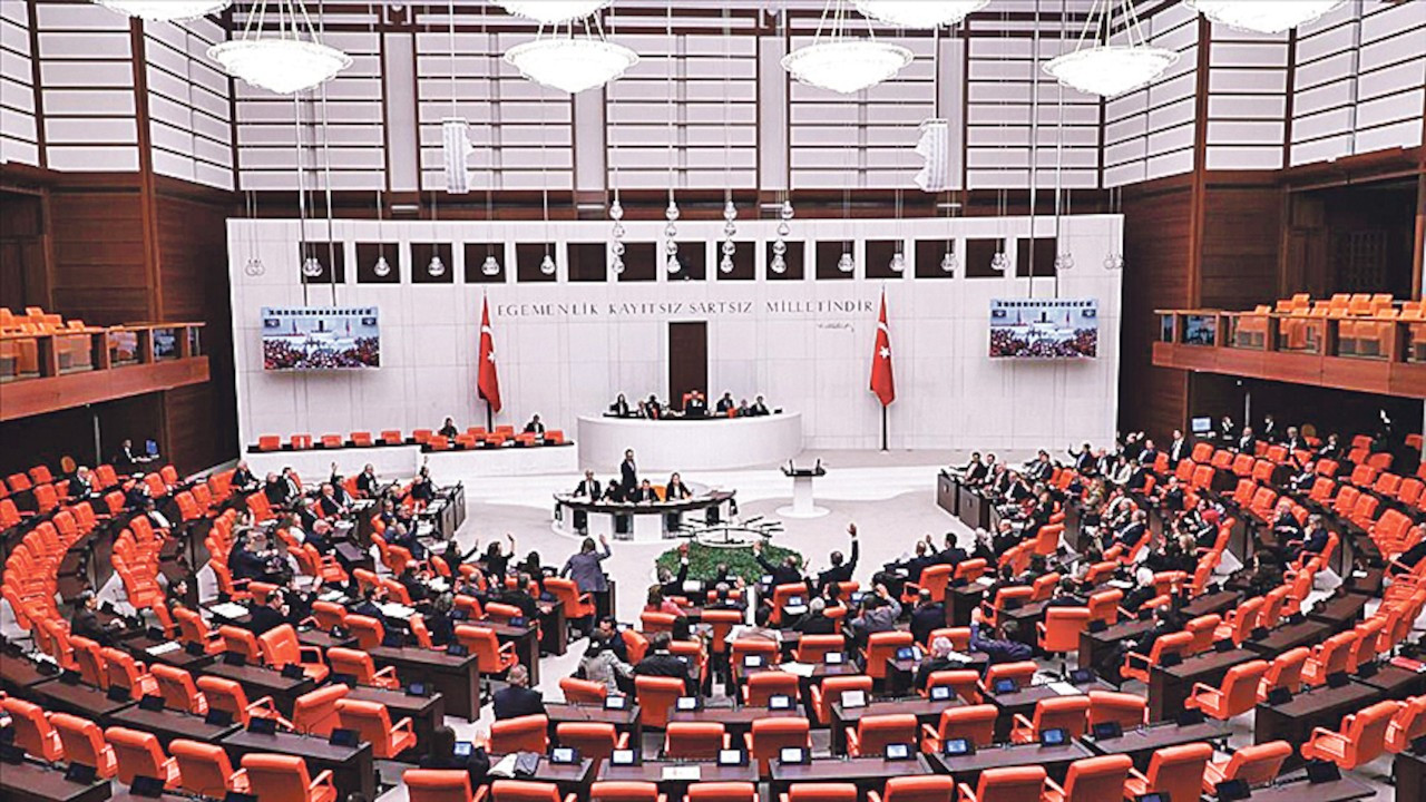 Meclis’te KYK yurtlarındaki asansörlerin