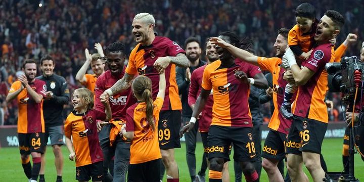 Galatasaray’da futbolcu formaları ve