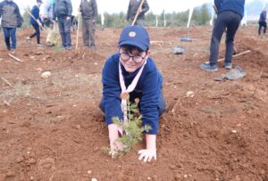 Isparta’da 2500 fidan toprakla buluşturuldu