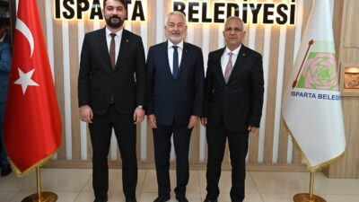 Amacımız Liderlerimizin Bize  Gösterdiği Yolda Yürüyerek En Güzel Hizmetleri Yapmak