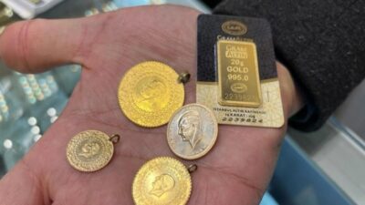 Faiz Kararı Beklentisiyle Altın Fiyatlarında Düşüş Sürüyor