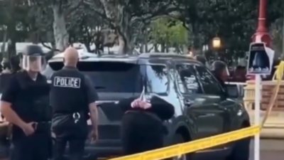 Kaliforniya’da Ters Kelepçe Takılan Müslüman Genç Namaz Vaktini Kaçırmadı.