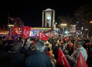 Kaymakkapı Meydanı’nda Çoşku Ve Sevinç Hakim