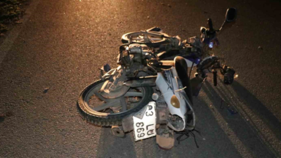 Seyir Halindeki Motosiklet Devrildi Sürücü Ağır Yaralı