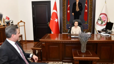 Vali Baruş makamını Ecemsu Yıldız’a bıraktı