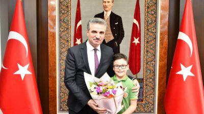 Öğrenciler Hayat Bilgisi Dersinde Vali Baruş’u Ziyaret Etti