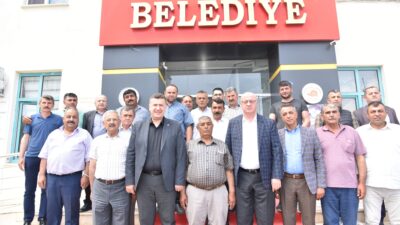 Eğirdir Köy Muhtarları Başkan Özer’i Ziyaret Etti