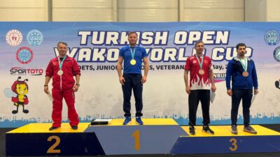 Spor Bilimleri Fakültesi Dekan Yardımcısı Prof. Dr. Kumartaşlı Dünya 2.’si Oldu