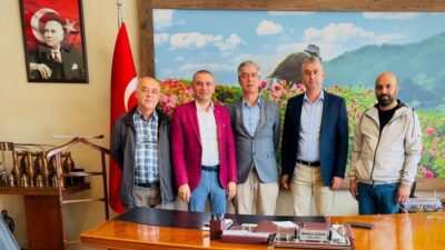 Isparta Gazeteciler Cemiyeti Gülbirlik’i Ziyaret Etti