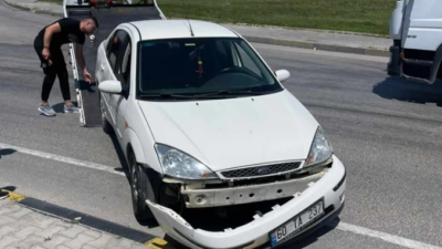 Migros kavşağında maddi hasarlı kaza