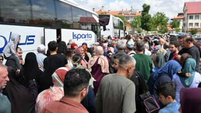 Hacı Adayları Kutsal Topraklara Dualarla Uğurlandı