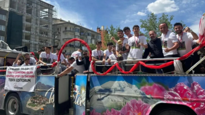 Şampiyonlardan şehir turu