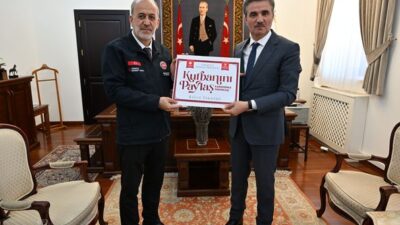 Isparta Valisi Aydın Baruş, Türkiye Diyanet Vakfı’na Kurban Vekâletini Verdi