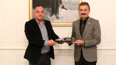 Oto Galericiler Sitesinde Başkan Yavuz güven tazeledi