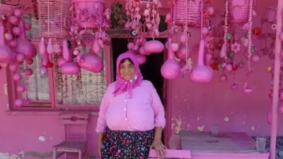 Barbie Sakine Teyze’nin Pembe Evi