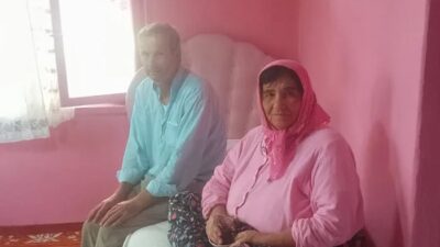 Sakine Teyzeye Pembe Yatak Hediye Edildi