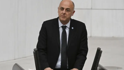 İYİ Parti’de İstifa: Genel Başkan Yardımcısı Ümit Özlale Partisinden Ayrıldı