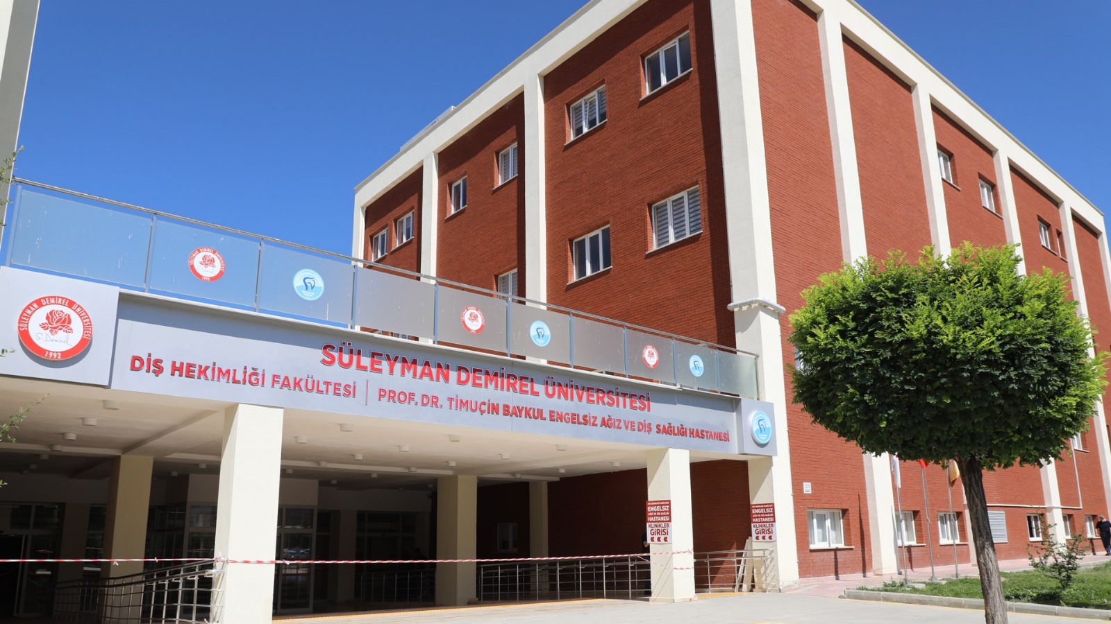 Yıllık 90 Bin Hastaya Hizmet Veren SDÜ Diş Hastanesi, Türkiye’ye Örnek Oluyor