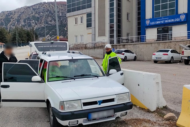 Trafiği Tehlikeye Sürükleyen Sürücü Yakalandı