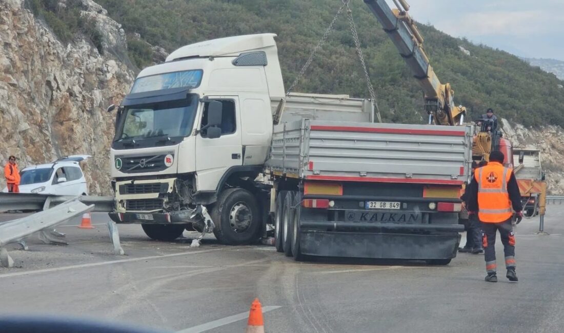 Isparta’da sürücüsünün kontrolünden çıkan