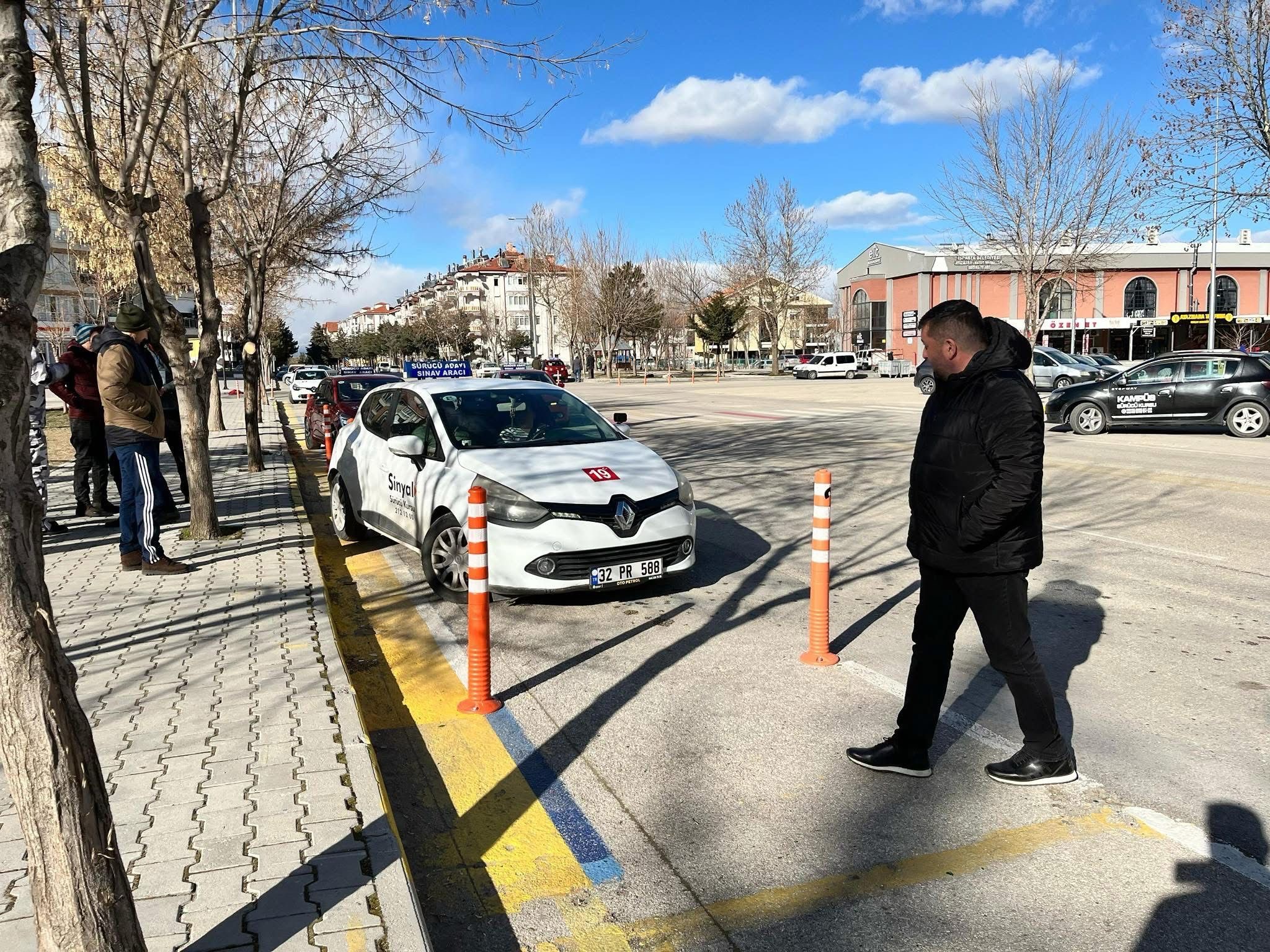 Milli Eğitim Müdürü Ocak, Direksiyon Sınavında İncelemelerde Bulundu