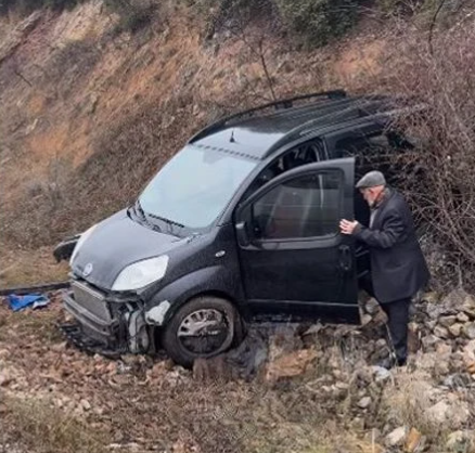 Eğirdir Mahmatlar Mevkiinde Kaza: Araç Yoldan Çıktı