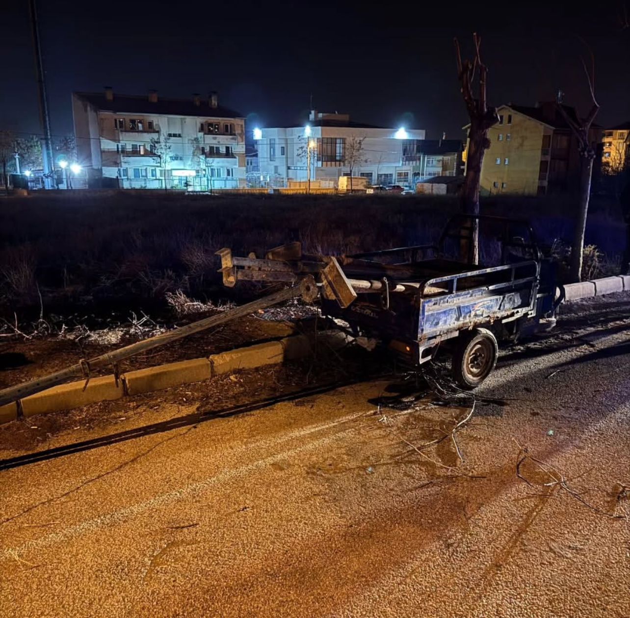 İskele Demiri Çalıyorlardı: Suçüstü Yakalandılar