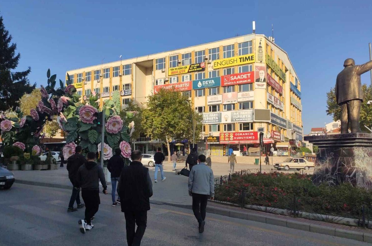 Isparta’da otopark hamlesi: Merkezdeki yapılar yıkılacak, yerine otopark yapılacak