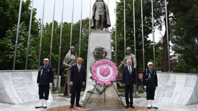 Yağmurla Gelen Bereket Gül Festivali Başladı