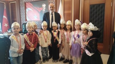 Isparta’da 4-6 Yaş Kur’an Kursu Öğrencilerinden Hatim Coşkusu