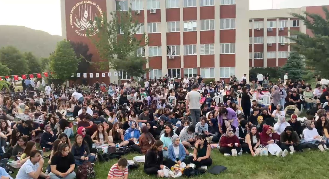 ISUBÜ Ziraat Fakültesi’nde Açık Hava Sinema Keyfi
