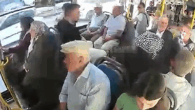 Halk Otobüsünde Fenalaşan Yolcu Hastaneye Yetiştirildi