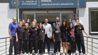 Türkiye İkincisi Altın Kızlardan Anlamlı Ziyaret