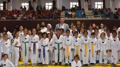 Eğirdir’de Taekwondo Kursu Sporcuları Kuşak Terfi Sınavında Hünerlerini Gösterdi