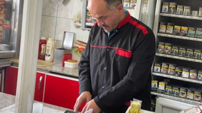 Isparta’da 30 Yıldır Vergisini Aksatmayan Bakkala Ödül