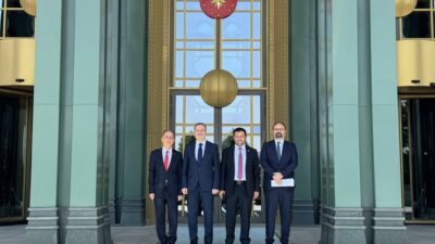 AK Parti Isparta Milletvekillerinden Cumhurbaşkanı Yardımcısı Yılmaz’a Ziyaret