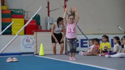 Yaz Spor Okullarında Miniklerin Cimnastik Heyecanı