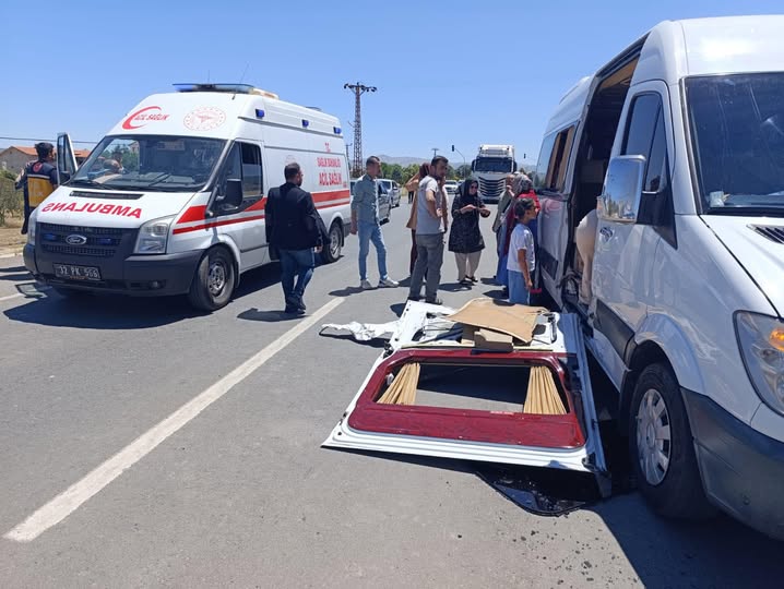 Konya-Isparta Karayolunda Kaza: 3 Yaralı