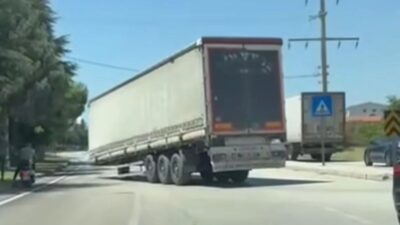 Isparta-Antalya Karayolunda Tır Kazası: Dorse Yola Düştü, Trafik Aksadı