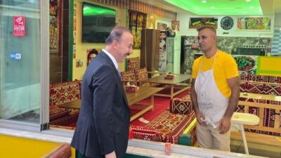 Vali Erin Kent Meydanında Vatandaşlarla Bir Araya Geldi