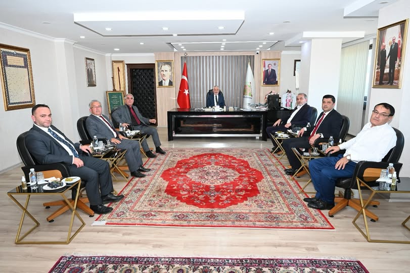 Isparta Belediye Başkanı Başdeğirmen’e İlçe Belediye Başkanlarından Ziyaret