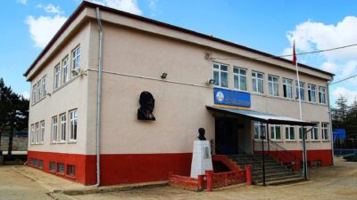 Çarıksaraylar’da Okul İsimlerinde Değişiklik Yapıldı