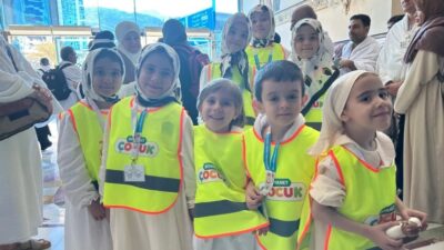 Kutsal Yolculuk Başladı: Minik Umreciler Isparta’dan Dualarla Uğurlandı