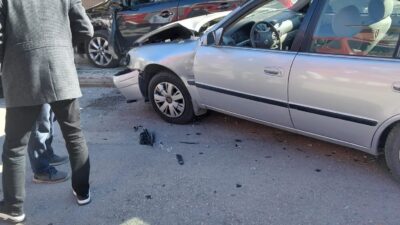 Isparta’da İki Otomobil Çarpıştı