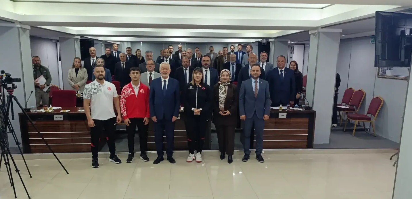 Başkan Başdeğirmen’den Avrupa Şampiyonlarına Altın Ödül