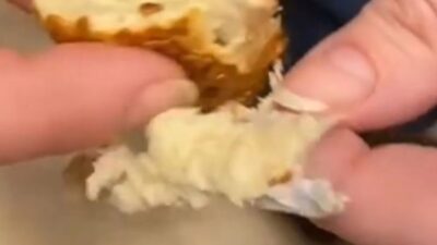 Isparta’da seyyar simitçiden alınan simidin